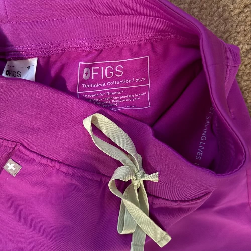 Figs Purple Jolt High Waisted Zamora and Catarina Scrub Top - Picture 6 of 8